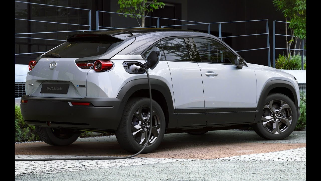 Mazda MX-30 2020 - спортивный, веселый кроссовер в стиле купе.mp4 смотреть онлайн