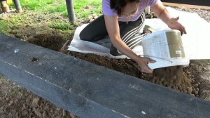 Сделала  гравийный дренаж под банькой в месте слива