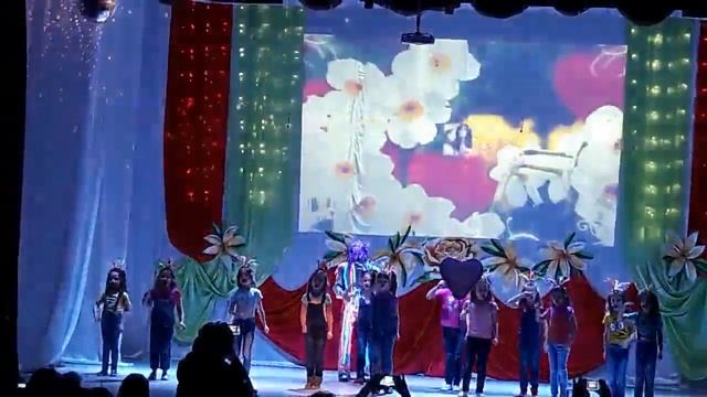 ( Вокальный коллектив Рождество) песня Робот Бронислав г. Кизляр смотреть онлайн