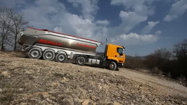 Construction Days 2012 - Renault Premium Lander Optitrack T4x2 смотреть онлайн