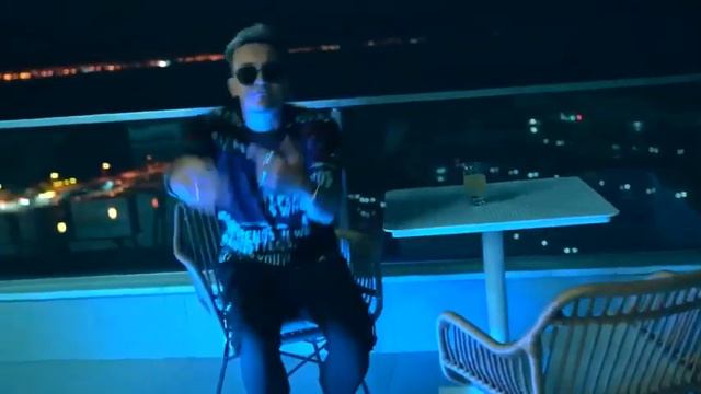 eminem & akon smack that на русском🎵 смотреть онлайн