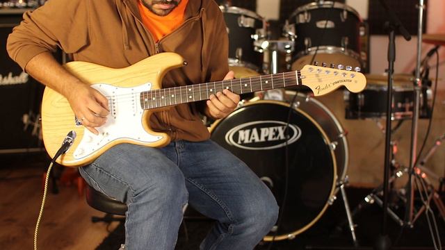 Fender Stratocaster Classic 70 chill Jamming смотреть онлайн