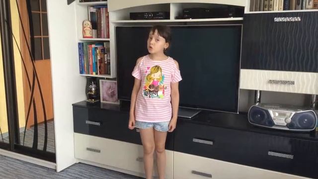 "КТО В ЧЁМ", читает Алиса Огурцова смотреть онлайн