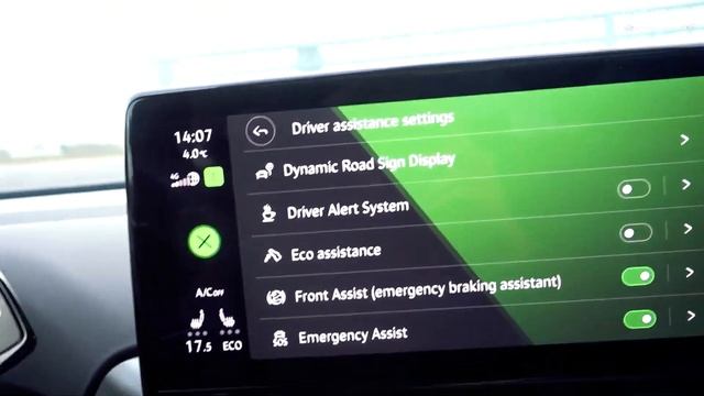 Disabling IQ.Drive Assists | VW ID.4 1st Max смотреть онлайн