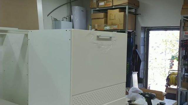 Как продлить жизнь магазинной кухне? Сборка кухни без проблем. смотреть онлайн