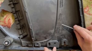 Вставки в дверные карты поло седан.Рукожопим