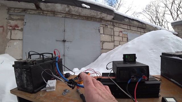 Зарядка дополнительного аккумулятора домашней зарядкой от стартерного аккумулятора через инвертор