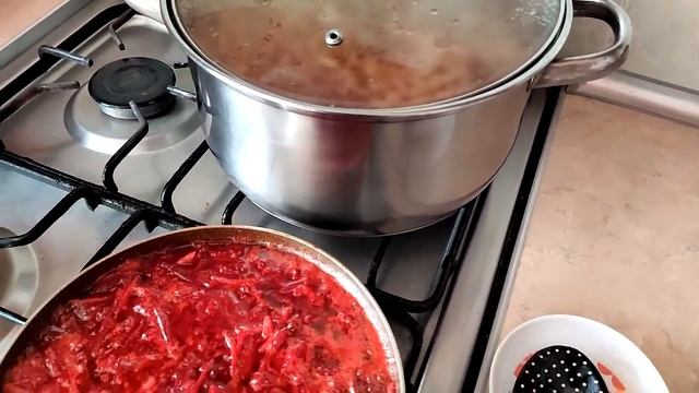 ?КРАСНЫЙ БОРЩ ! С ШИПУЧИМИ КРАСНЫМИ? ПОМИДОРАМИ ! 1 РЕЦЕПТ НА ВСЮ ЖИЗНЬ !ГОТОВЛЮ ПОЧТИ ЧЕРЕЗ ДЕНЬ !