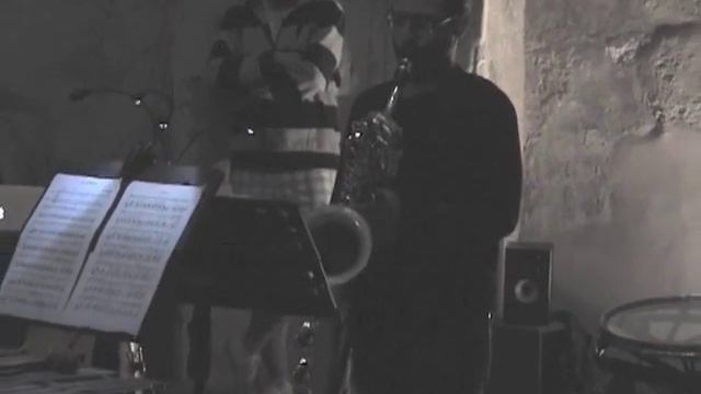 Giorgos Kyriakakis: ouden menei (nothing remains), sax: Theofilos Sotiriades смотреть онлайн