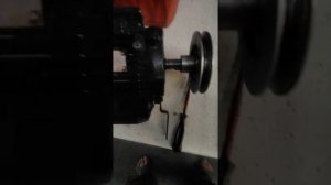 как аккуратно снять шкив с электродвигателя