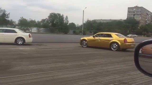 Услуги золотистого крайслера 300С контакты 87785486738 Ватсап смотреть онлайн