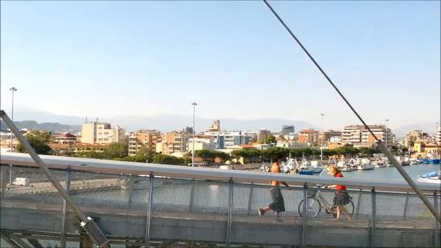 Италия.Вид с моста.Город Pescara