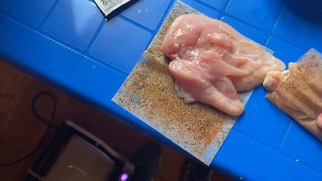 Куриные грудки на гриле от Maggi. смотреть онлайн