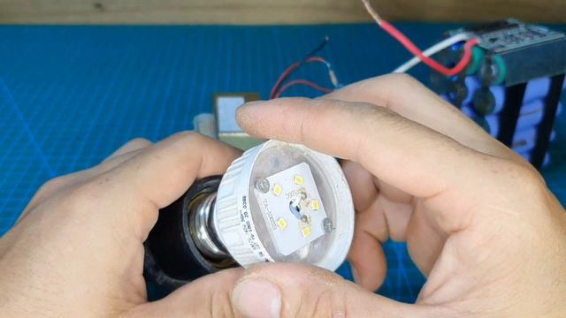 How to make a simple inverter 300W, 12 to 220v, creative prodigy #82 смотреть онлайн