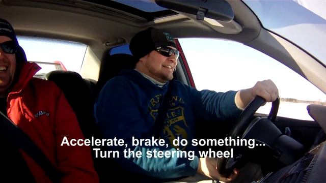 Hauskanpitoa jääradalla Mommilassa (with english subs) смотреть онлайн