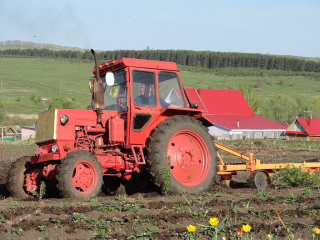 LTZ-60 Tractor Plowing /// Трактор ЛТЗ-60АВ вспашка огорода