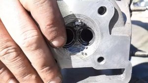 Сорвало резьбу свечи зажигания ремонт головки ввертыш