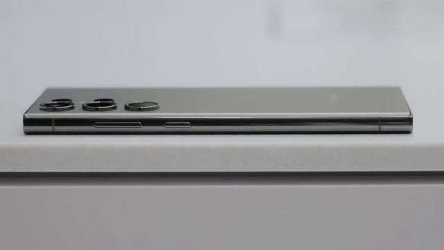 Samsung Galaxy S23 ULTRA Hands-On // 5 NEW Features! смотреть онлайн