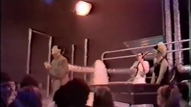 The Associates - Party Fears Two - Top of the Pops смотреть онлайн