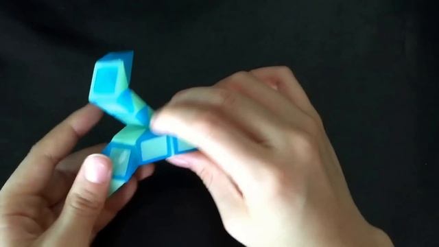 Smiggle Snake Puzzle or Rubik's Twist Tutorial: How To Make An Ostrich... Step by Step Video смотреть онлайн