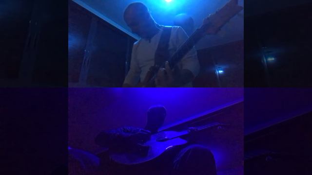 Twin Jam with (iPad Garageband and iPhone Roland 4x Camera with a GO:MIXER PRO) смотреть онлайн