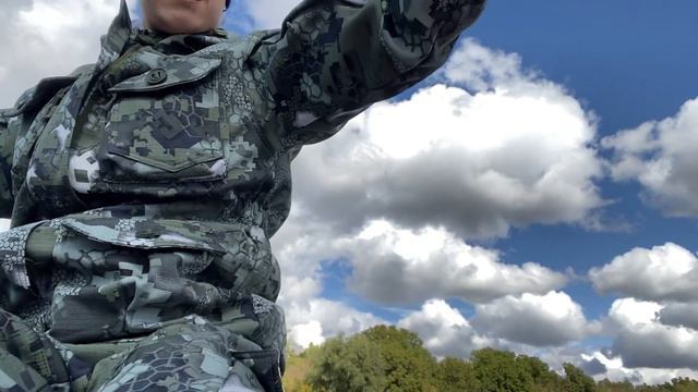 Рыбалка Осень 2023 на Волге . Поймал окуня #рыбалка смотреть онлайн