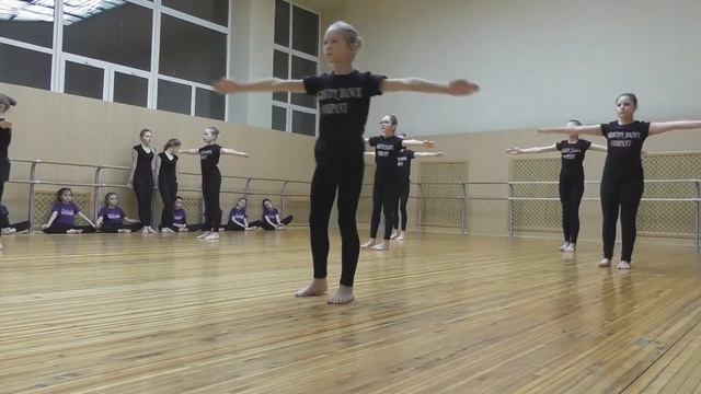 Открытое занятие по современному танцу Студия танца "Гравитация" смотреть онлайн