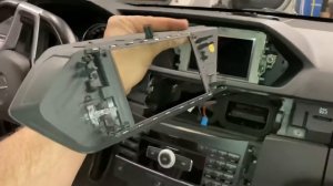 Mercedes w212 демонтаж штатной магнитолы + установка штатной магнитолы на Android