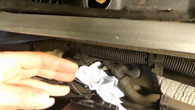 1.6HDi Coolant/antifreeze Change (Peugeot Partner 2007)