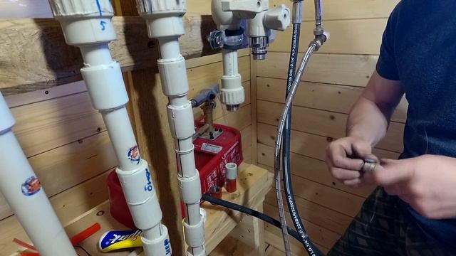 Как сделать самодельную резьбу на пластиковой трубе и муфте //40 атмосфер смотреть онлайн