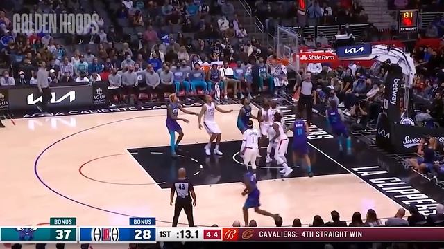 LaMelo Ball is SPECIAL! ? - 2022 SEASON MOMENTS смотреть онлайн