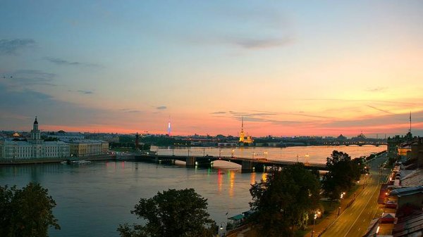 Санкт-Петербург онлайн обзорная веб-камера
