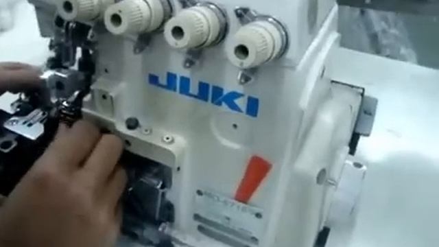 Промышленный оверлок JUKI MO 6716S смотреть онлайн