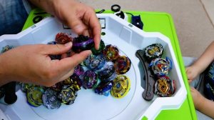 ЭДИК и ПАПА ПОКАЗАЛИ БОЛЬШУЮ КОЛЛЕКЦИЮ Бейблэйд Берст Волчки и Пускатели