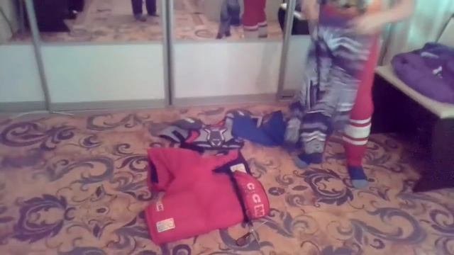 Как провильно одевать хоккейную форму смотреть онлайн