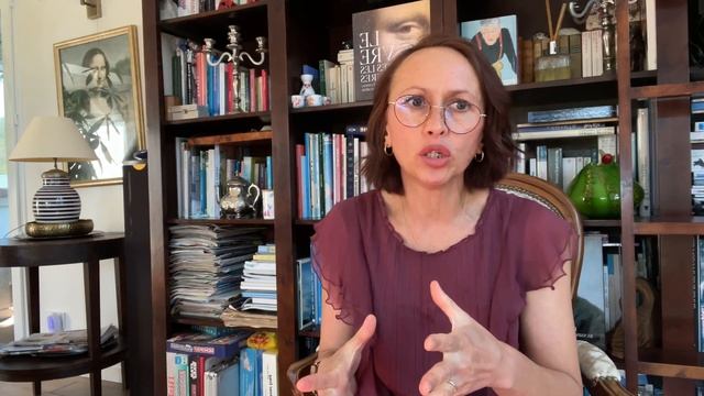 САМАЯ УРОДЛИВАЯ ЖЕНЩИНА!черный пиар#франция #интересное #женскиеистории смотреть онлайн