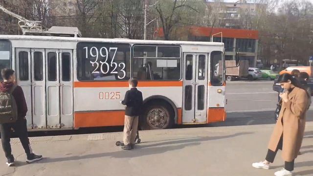 Маша - Старый троллейбус. Видеоряд к 26 летию химкинского троллейбуса! смотреть онлайн