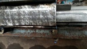 Прижимы продольного суппорта для самодельного токарного станка.