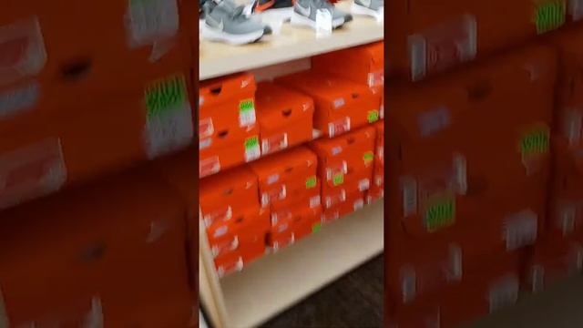 صولد من محلات super shoes الامريكيه смотреть онлайн