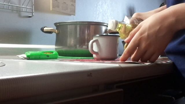 СВАРИЛ ПАРАФИН ДЛЯ ЛУЧШЕГО СКОЛЬЖЕНИЯ НА САМОКАТЕ, ПО ПЕРИЛАМ И ГРАНЯМ!Рaraffin for sliding scoote смотреть онлайн