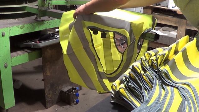 Шелкография в Череповце печать на жилетах в три цвета смотреть онлайн