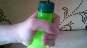 Как сделать водяной пистолет из бутылки