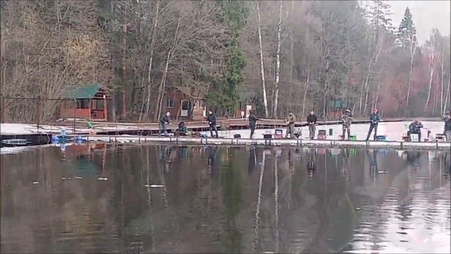Второй запуск. Форель по прежнему отзывается на блёсны. Клёвое место, Лосиный остров, спорт-зона. смотреть онлайн