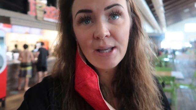 89,000 Square Foot INDOOR WATER PARK! / DAY 2 @ THE GREAT WOLF LODGE RESORT смотреть онлайн