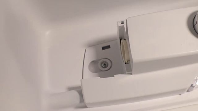 How To Replace An Ariston Fridge Freezer Light Bulb