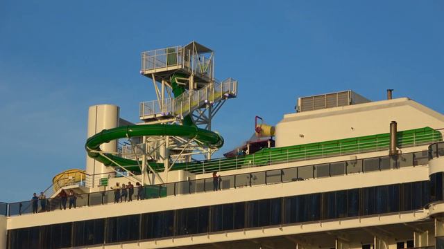 Triple Ship Sailaway from Tampa! смотреть онлайн