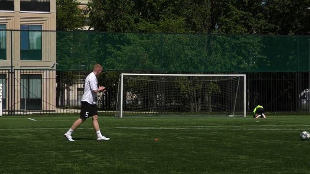 Степа Обрывков - про конкуренцию с Мотей, Захаряна и невероятные сейвы смотреть онлайн