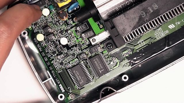 SEGA GAME GEAR? Ремонт/Замена конденсаторов // ЧТО ЗА ЗВЕРЬ ТАКОЙ? смотреть онлайн
