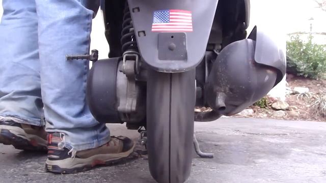 Yamaha Vino Cold Start 2 stroke smoke! смотреть онлайн