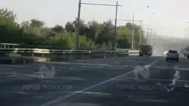 Отвалилось колесо прямо в машину смотреть онлайн